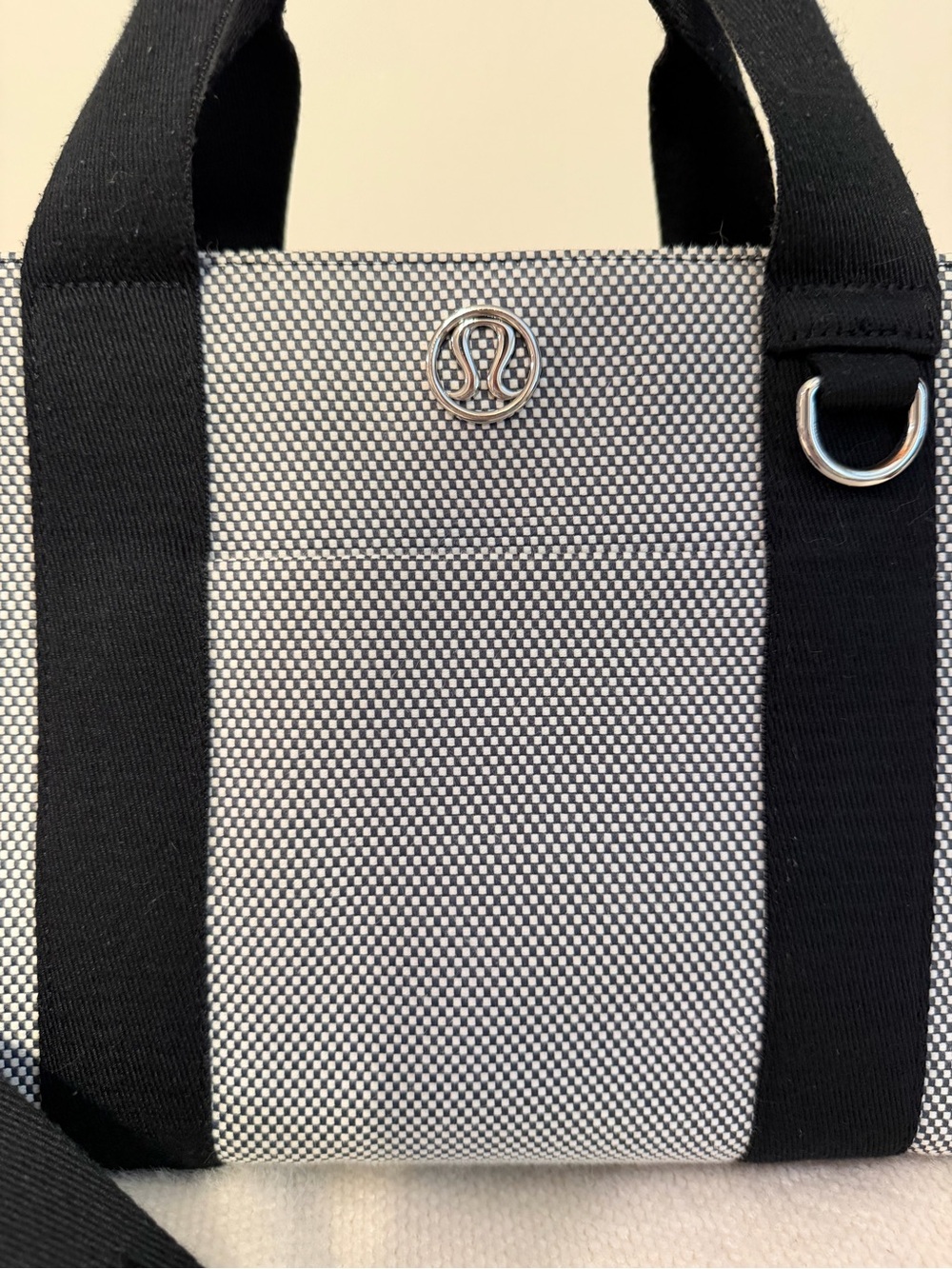 lululemon Two-Toned Mini Canvas Tote 4.5L- Anchor/Light Ivory/Black - Picture 3 of 8